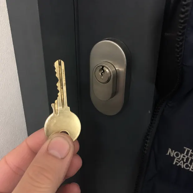 Clé neuve et cylindre de porte remplacé après perte de clés